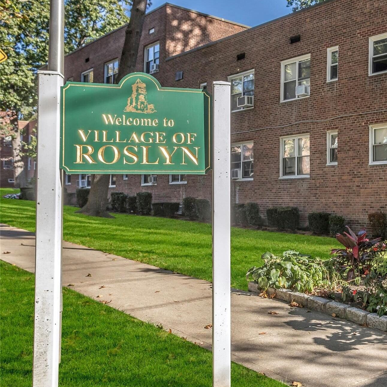 village-of-roslyn-2